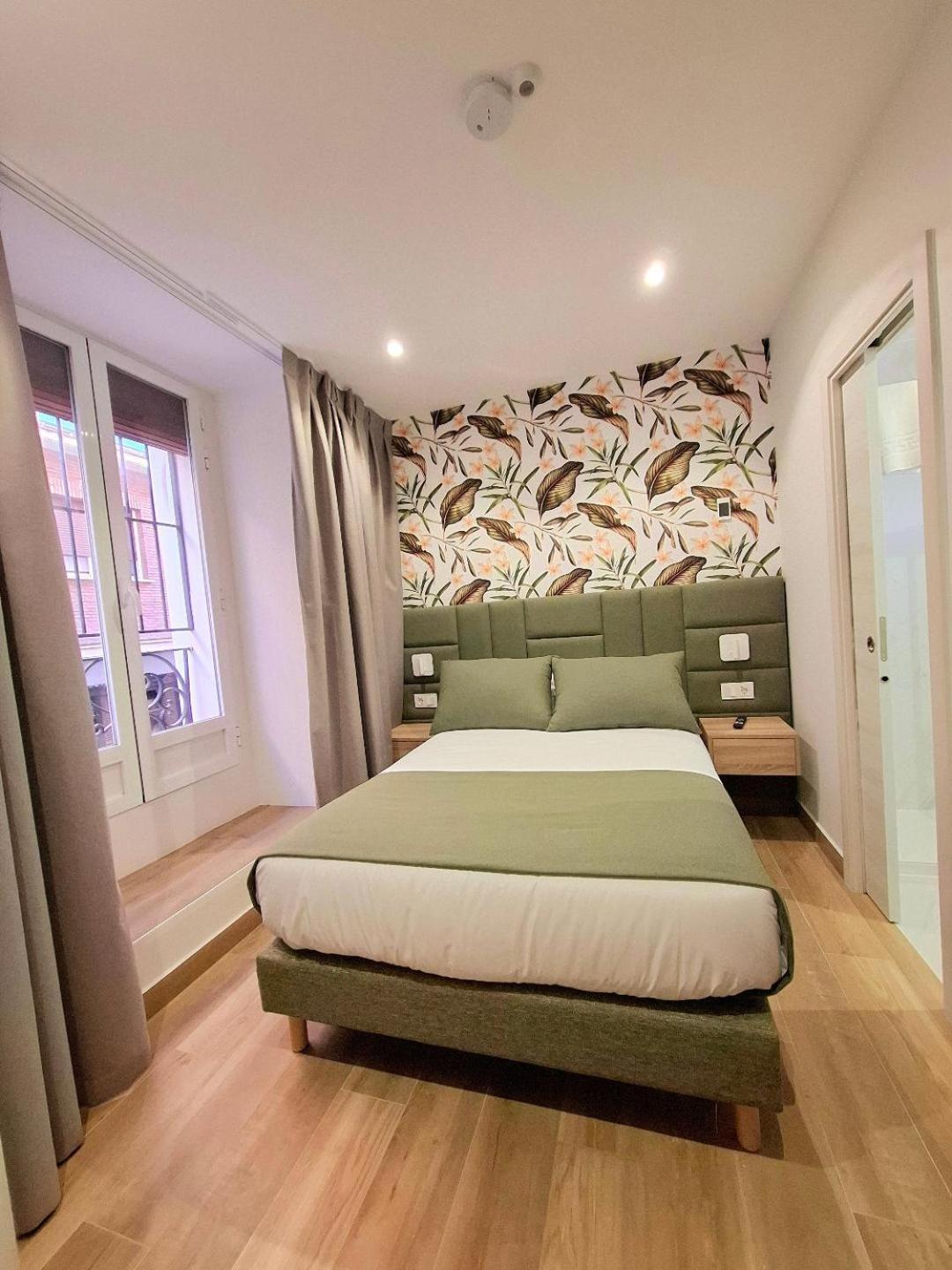 Hostal San Blas Madrid Exterior foto